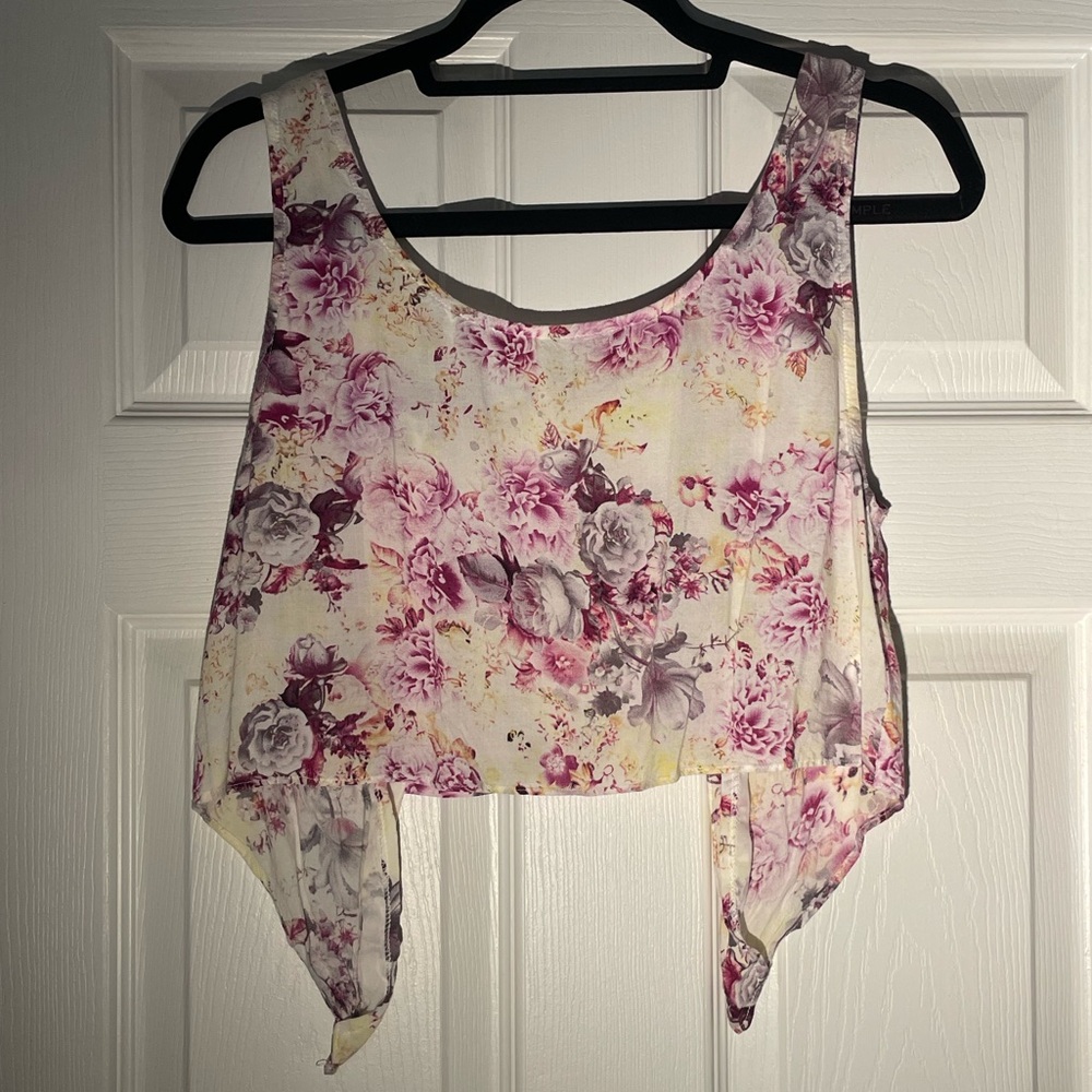 Uniq Flower Crop Top